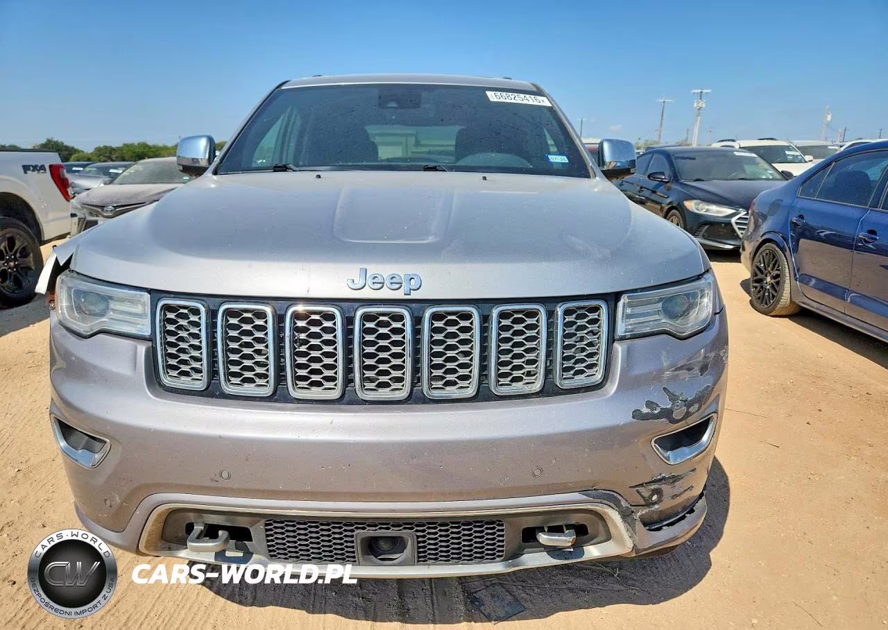 2017 Jeep Grand Cherokee Overland VIN:1C4RJECG9HC605722 - 5