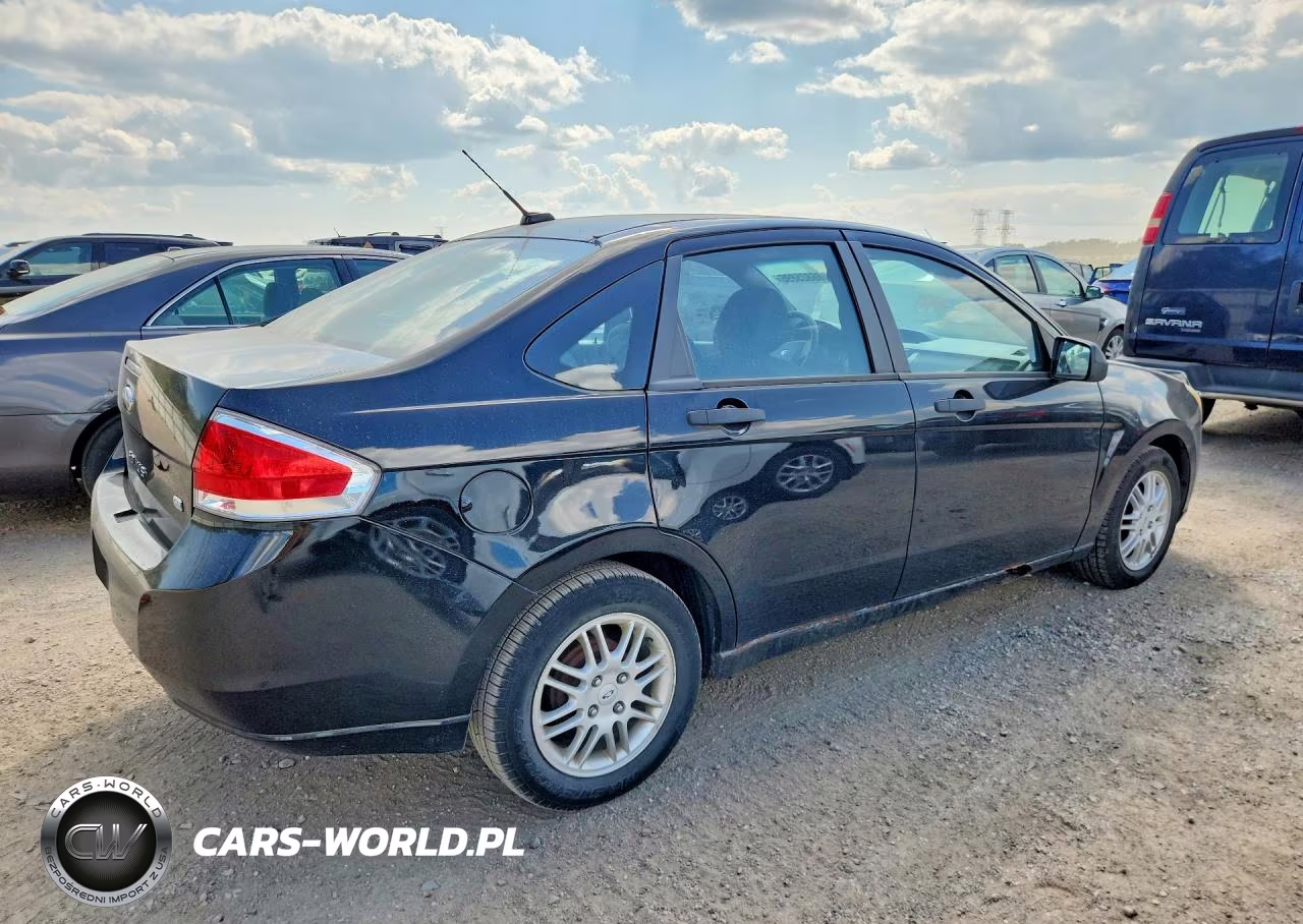 2010 Ford Focus Se VIN:1FAHP3FN6AW267473 - 3
