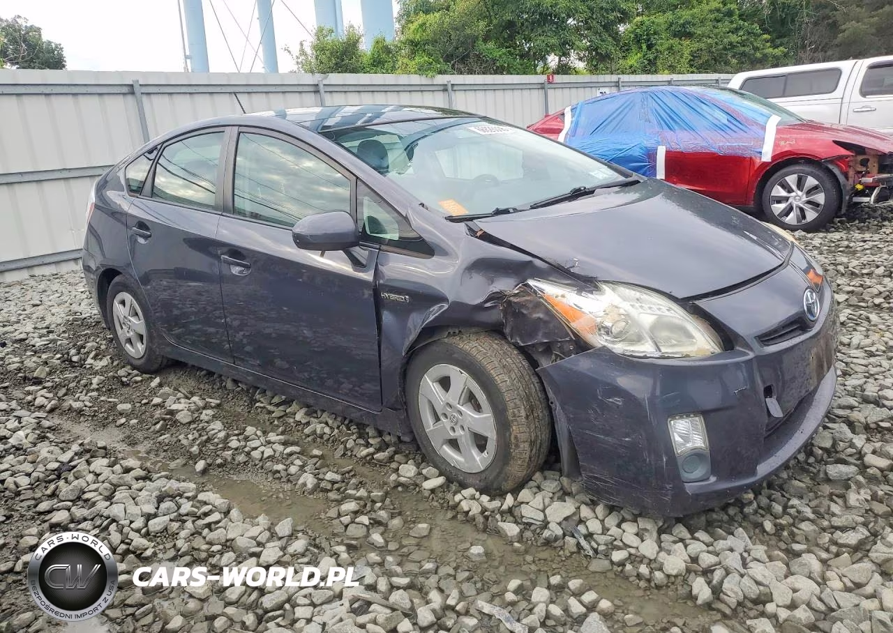 2011 Toyota Prius Four VIN:JTDKN3DU9B1379005 - 4