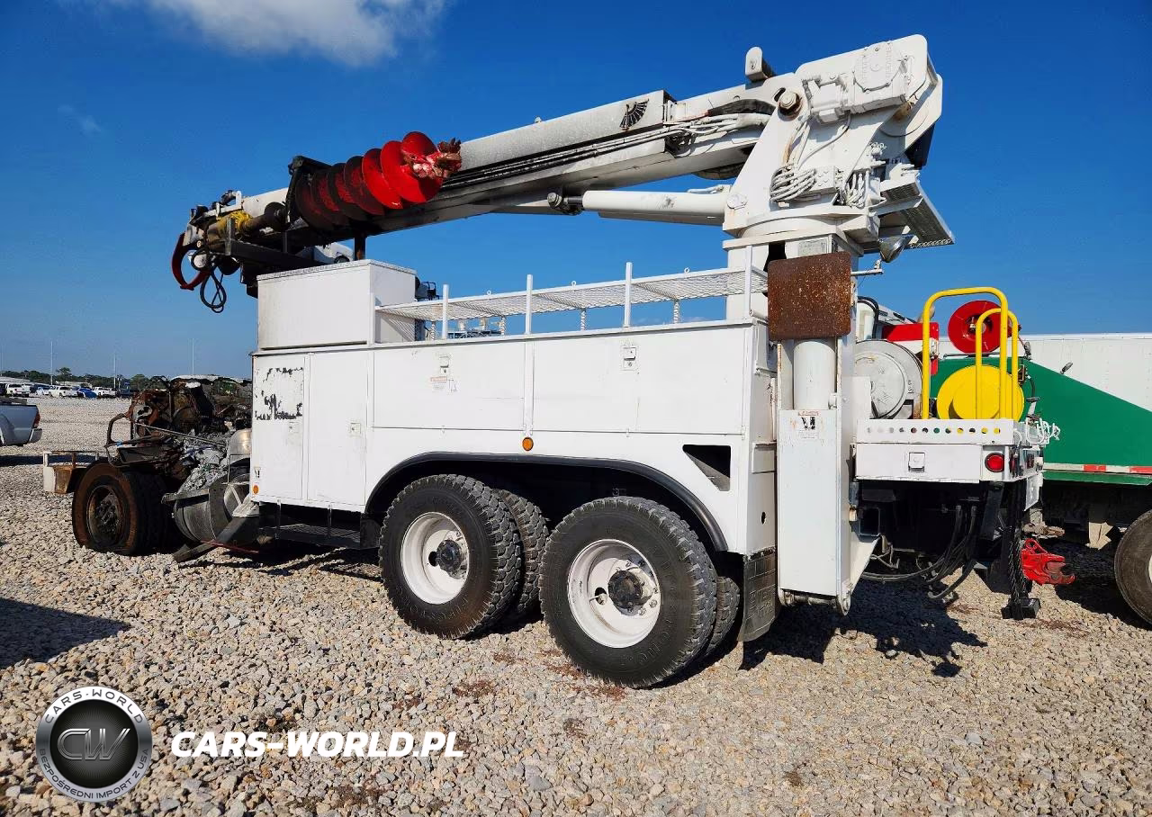 2008 Peterbilt 340 Digger Derrick Truck VIN:2NPRLN9X08M751778 - 2