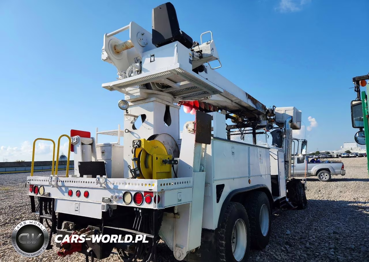 2008 Peterbilt 340 Digger Derrick Truck VIN:2NPRLN9X08M751778 - 3