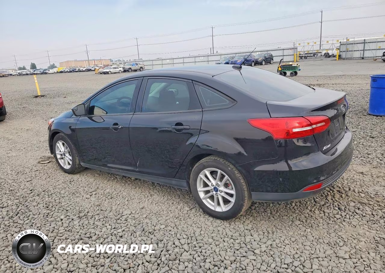 2018 Ford Focus Se VIN:1FADP3FE2JL304650 - 2