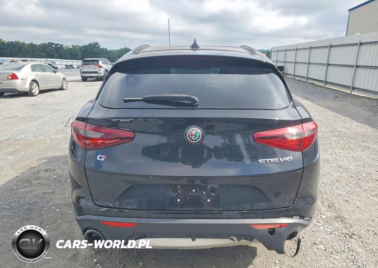 2018 Alfa Romeo Stelvio Ti Sport VIN:ZASFAKNNXJ7B90591 - 6