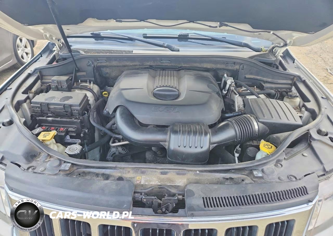 2011 Jeep Grand Cherokee Laredo VIN:1J4RR4GG7BC544448 - 12