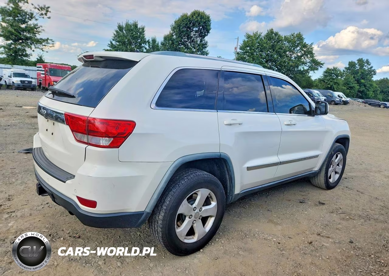 2011 Jeep Grand Cherokee Laredo VIN:1J4RR4GG7BC544448 - 3