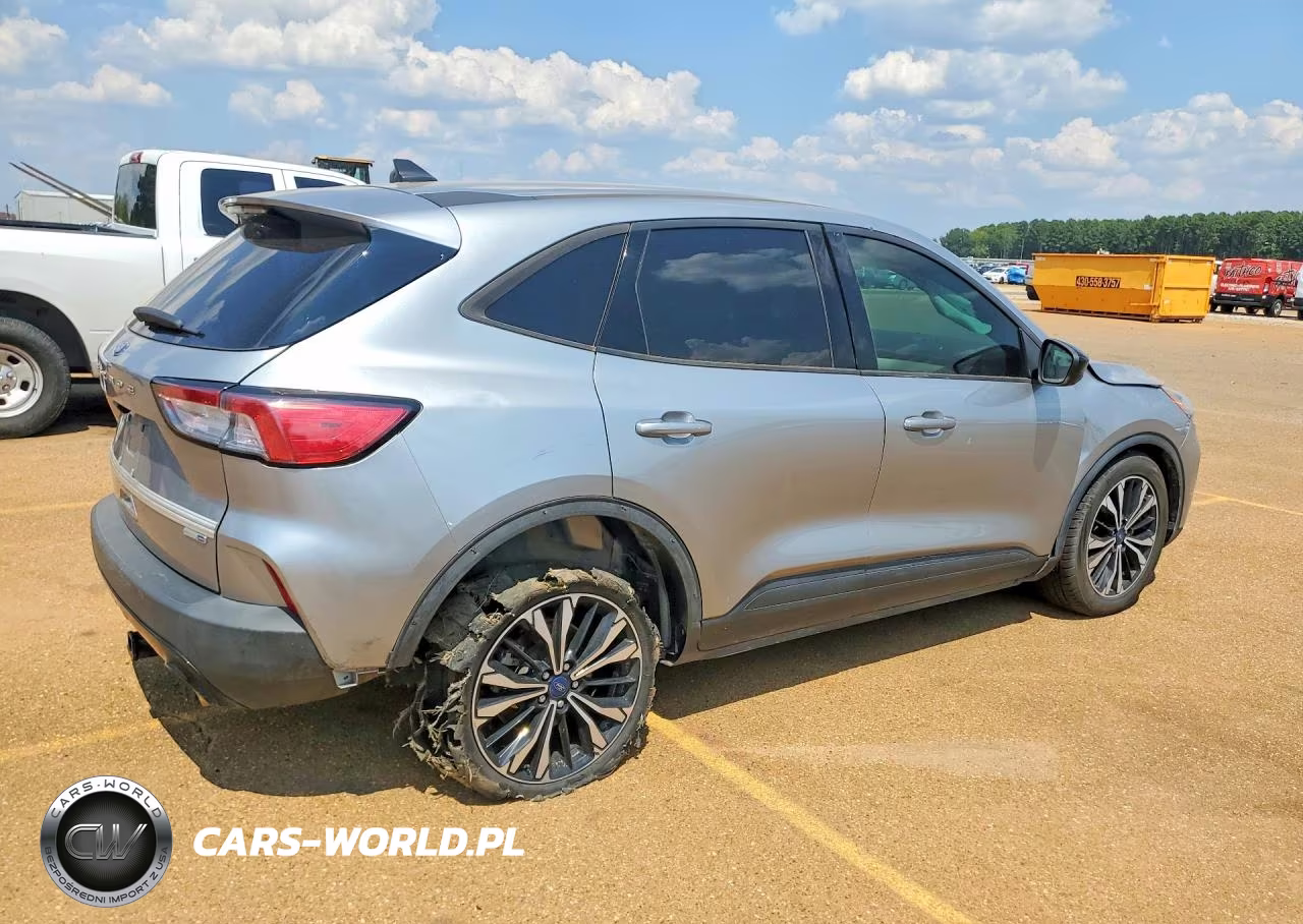 2021 Ford Escape Se VIN:1FMCU0G61MUA35068 - 3