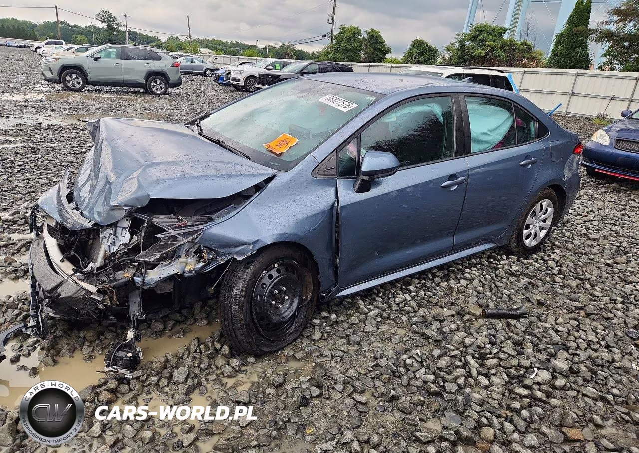 2021 Toyota Corolla Le – zdjęcie 1 z 12