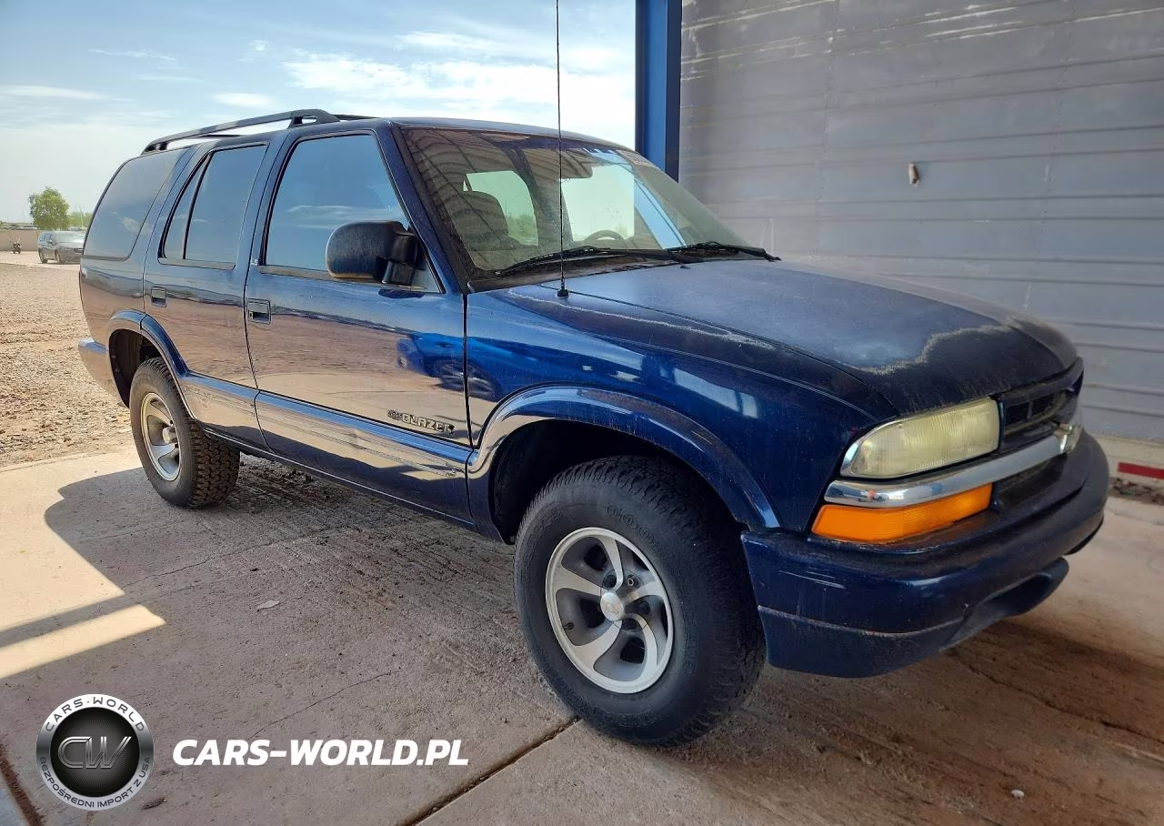 2002 Chevrolet Blazer VIN:1GNCS13W22K229811 - 4