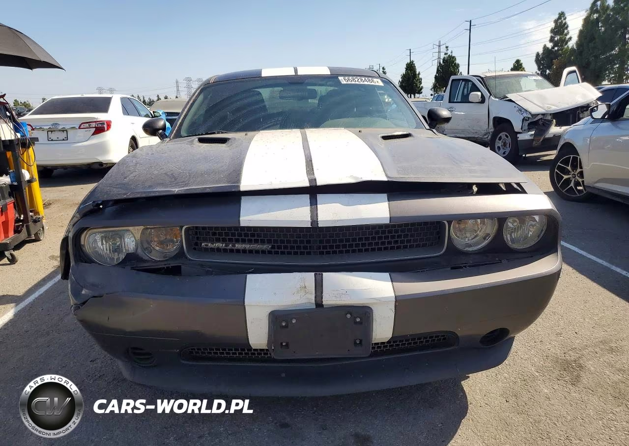 2013 Dodge Challenger Sxt VIN:2C3CDYAG4DH553669 - 5