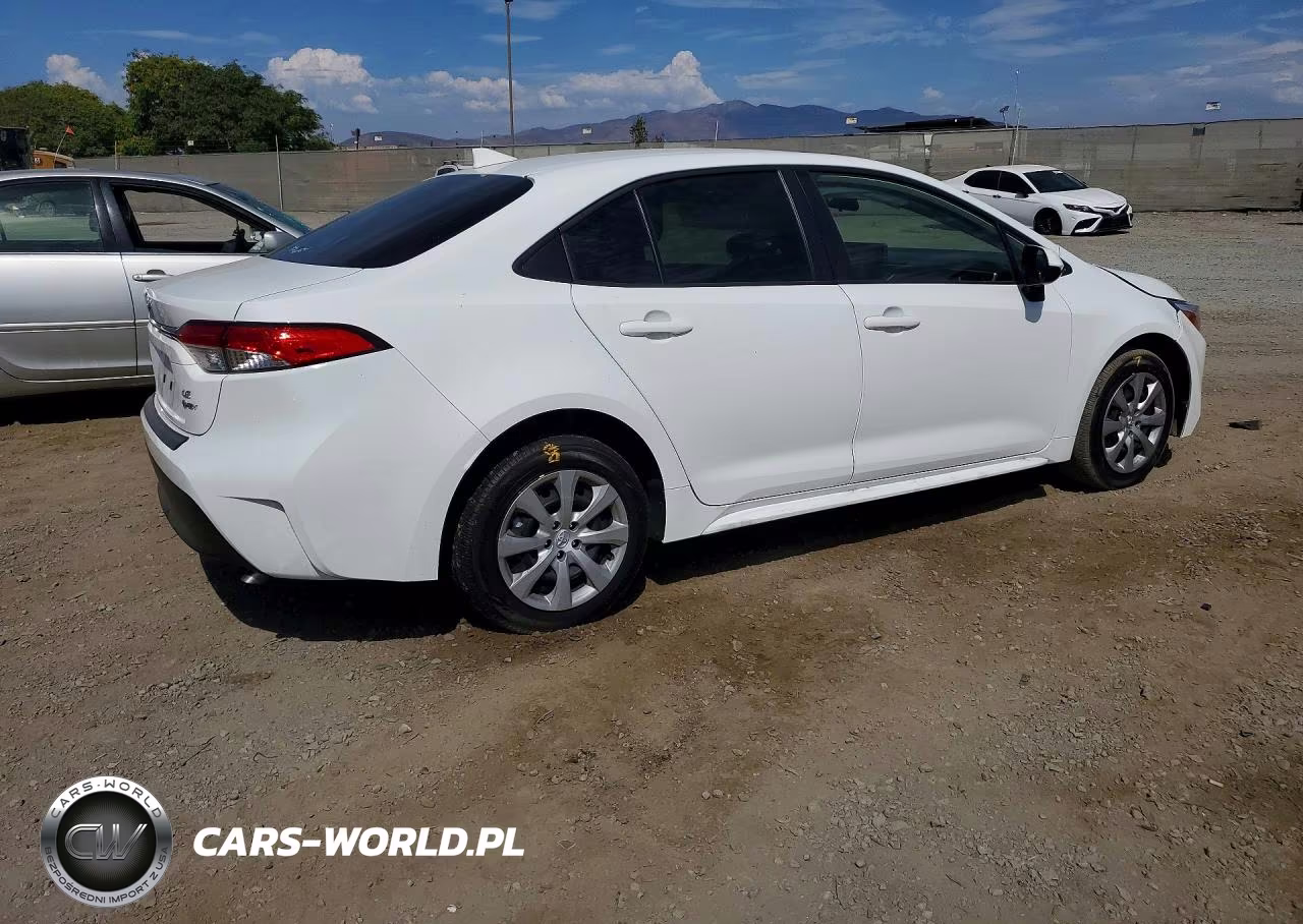 2026 Toyota Corolla Hybrid Le VIN:JTDBCMFE3T3143070 - 3