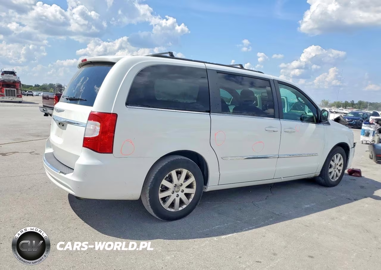 2015 Chrysler Town & Country Touring VIN:2C4RC1BG5FR694570 - 3