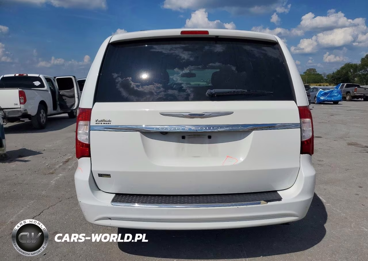 2015 Chrysler Town & Country Touring VIN:2C4RC1BG5FR694570 - 6