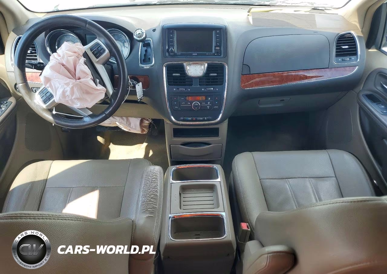 2015 Chrysler Town & Country Touring VIN:2C4RC1BG5FR694570 - 8
