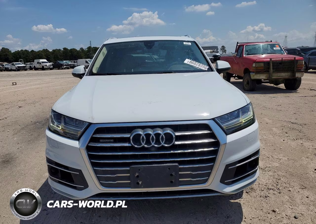 2018 Audi Q7 Premium Plus VIN:WA1LAAF75JD010077 - 5
