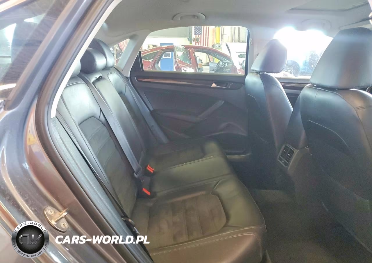 2015 Volkswagen Passat Sel VIN:1VWCV7A38FC022168 - 10