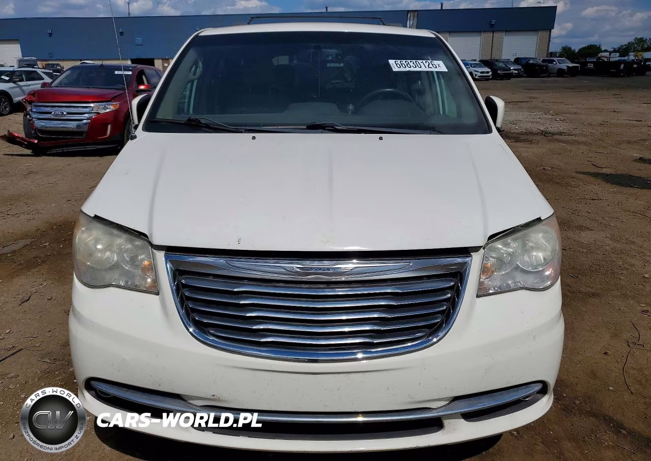 2013 Chrysler Town & Country Touring VIN:2C4RC1BG5DR569534 - 5