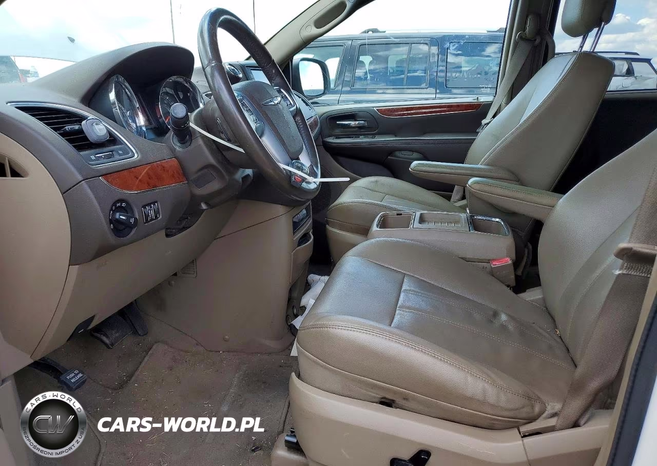 2013 Chrysler Town & Country Touring VIN:2C4RC1BG5DR569534 - 7