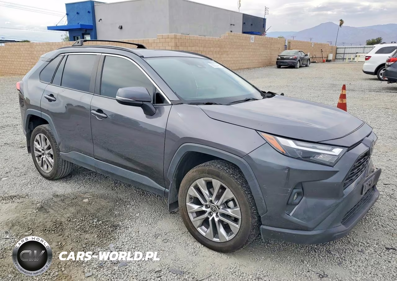 2022 Toyota Rav4 Xle Premium VIN:2T3C1RFV6NC186858 - 4