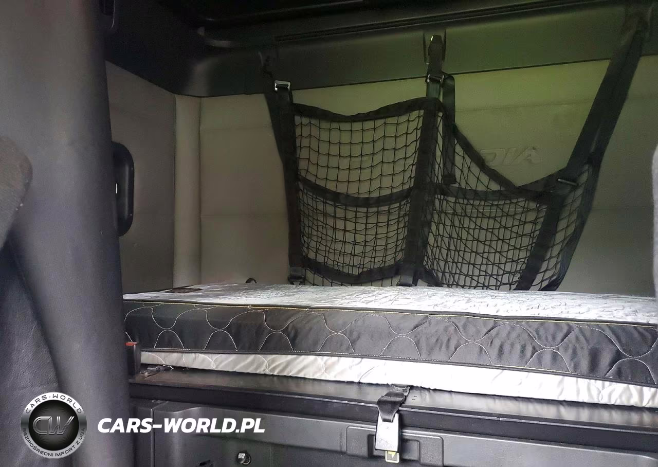 2020 Freightliner Cascadia Trucks VIN:3AKJHHDR8JSJR1331 - 10