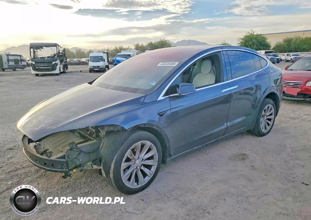 2016 Tesla Model X VIN:5YJXCDE28GF033573 - 1