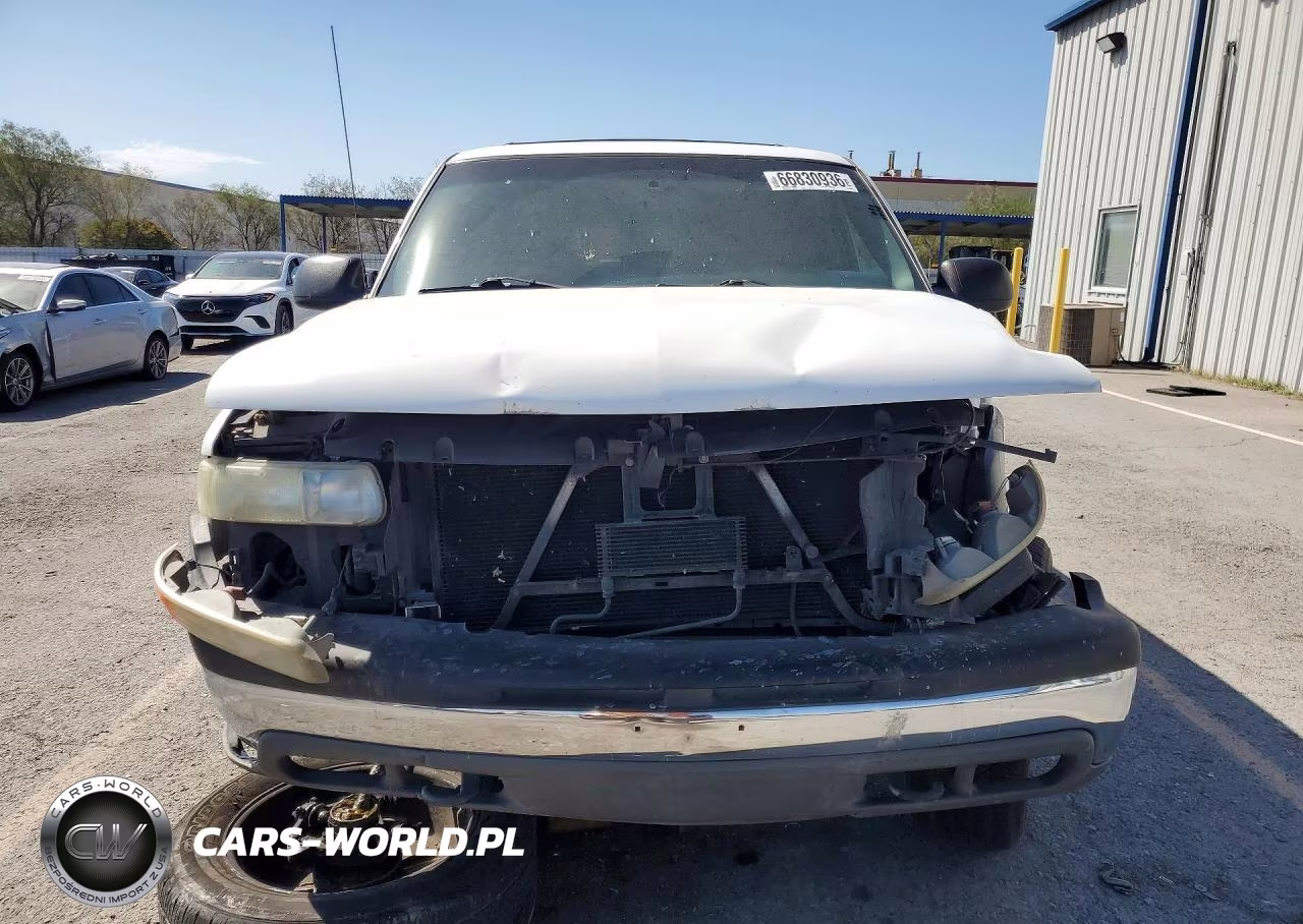2000 Chevrolet Suburban K1500 VIN:3GNFK16T5YG155203 - 5