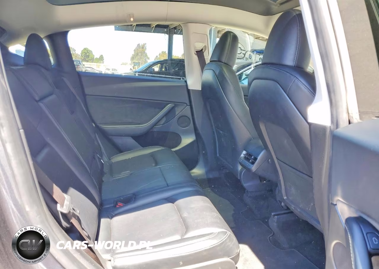 2023 Tesla Model Y VIN:7SAYGAEE2PF862675 - 10
