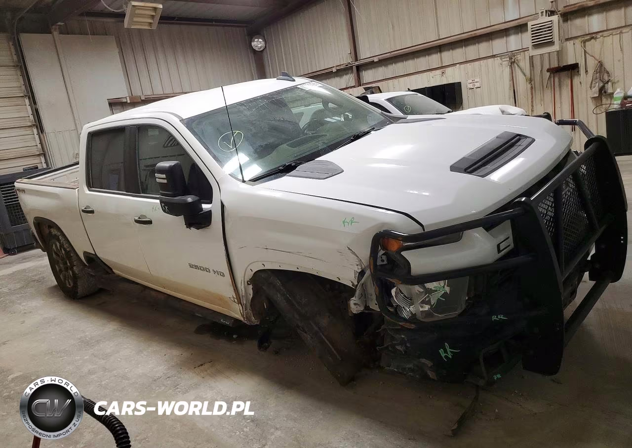 2023 Chevrolet Silverado K2500 Custom VIN:2GC4YME73P1732158 - 4
