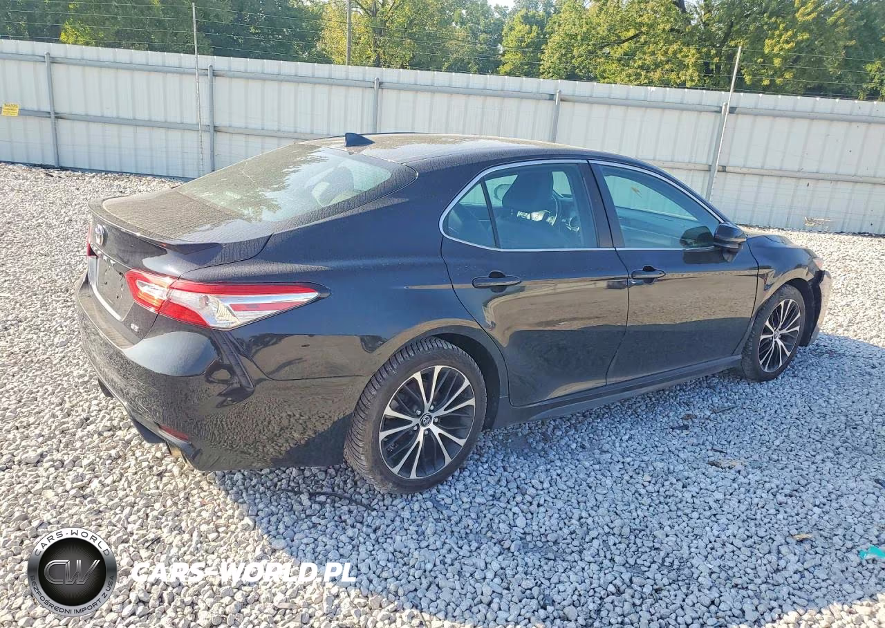 2020 Toyota Camry Se VIN:4T1G11AK5LU928431 - 3