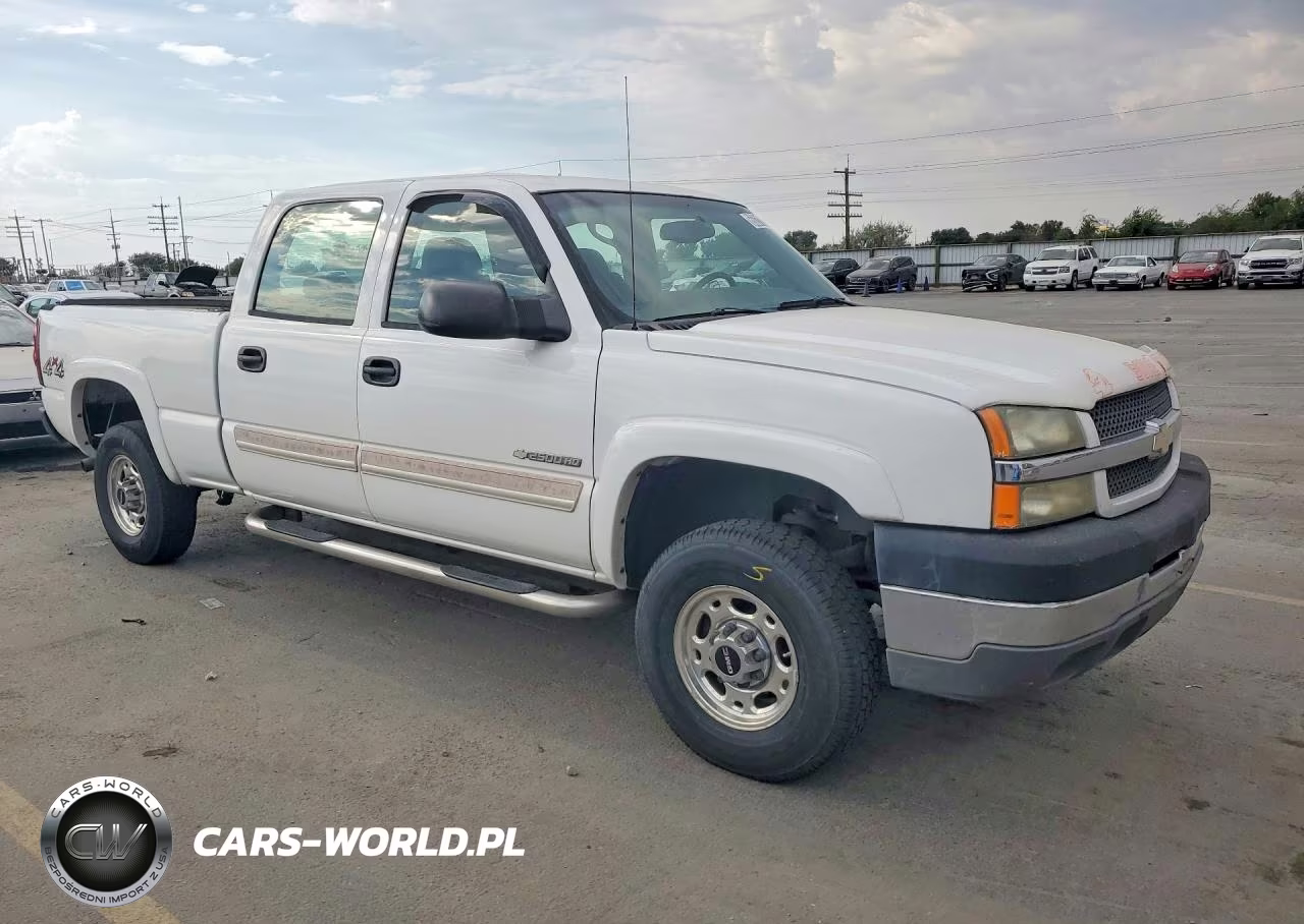 2004 Chevrolet Silverado K2500 Heavy Duty VIN:1GCHK23UX4F235127 - 4