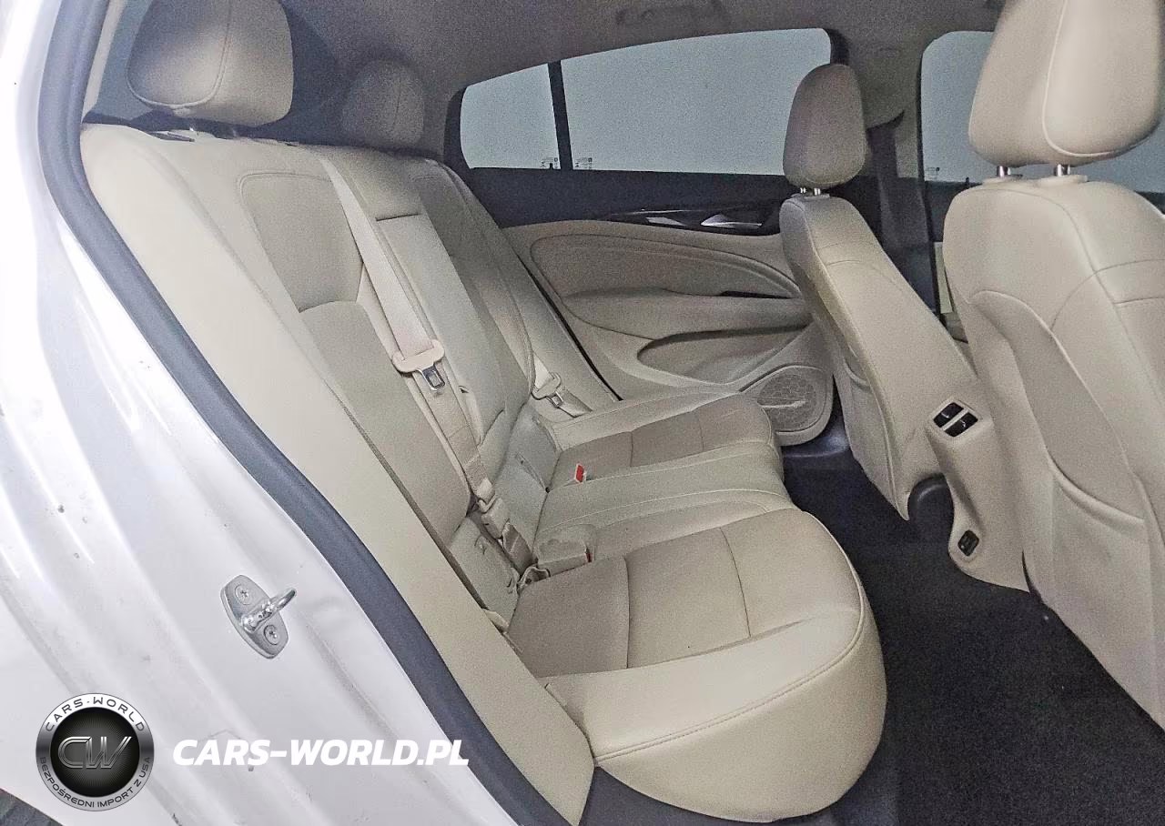 2019 Buick Regal Essence VIN:W04GP6SX4K1029662 - 10