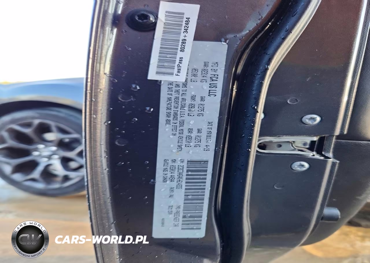 2019 Chrysler 300 Touring VIN:2C3CCAAG4KH614333 - 12