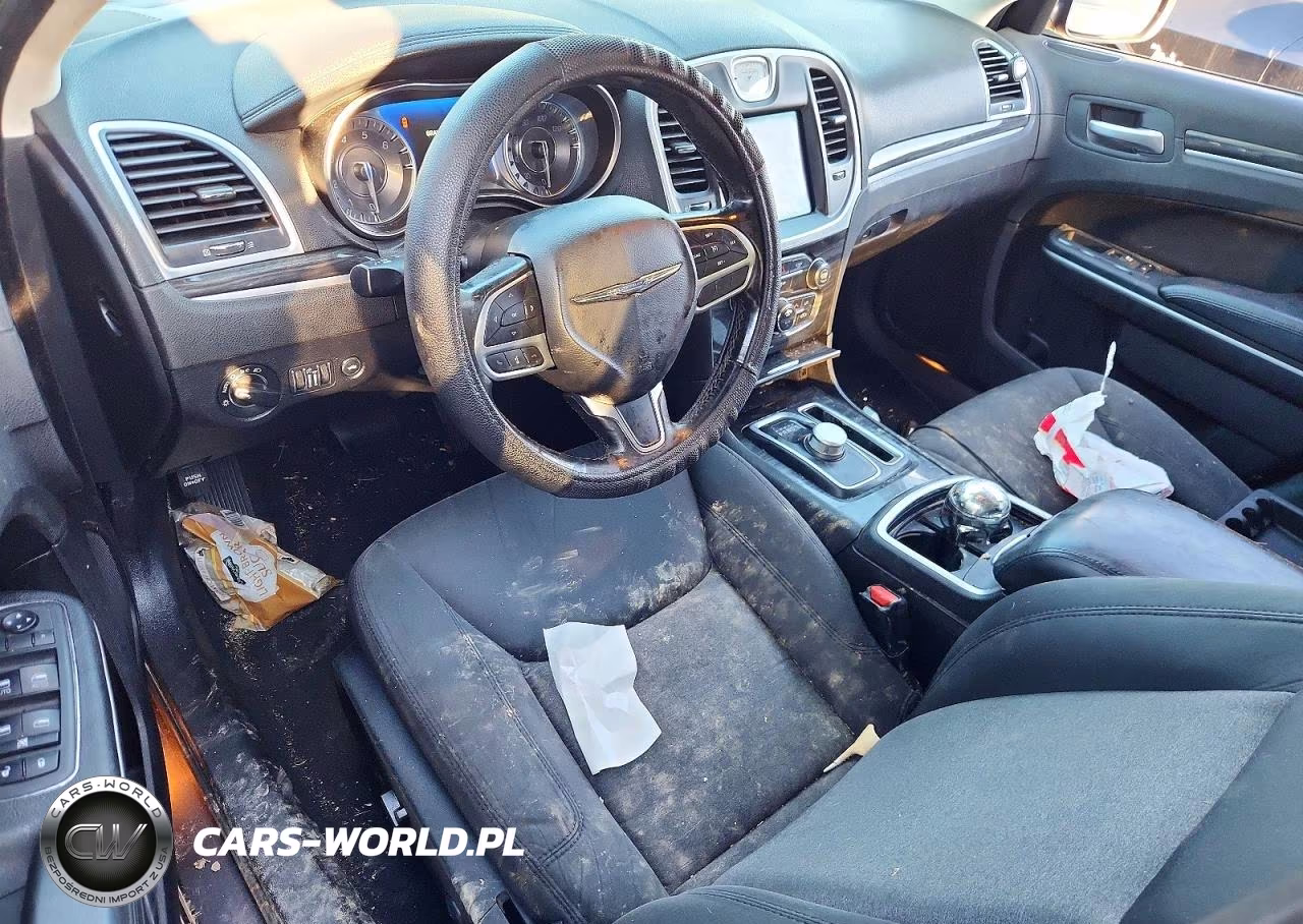 2019 Chrysler 300 Touring VIN:2C3CCAAG4KH614333 - 8