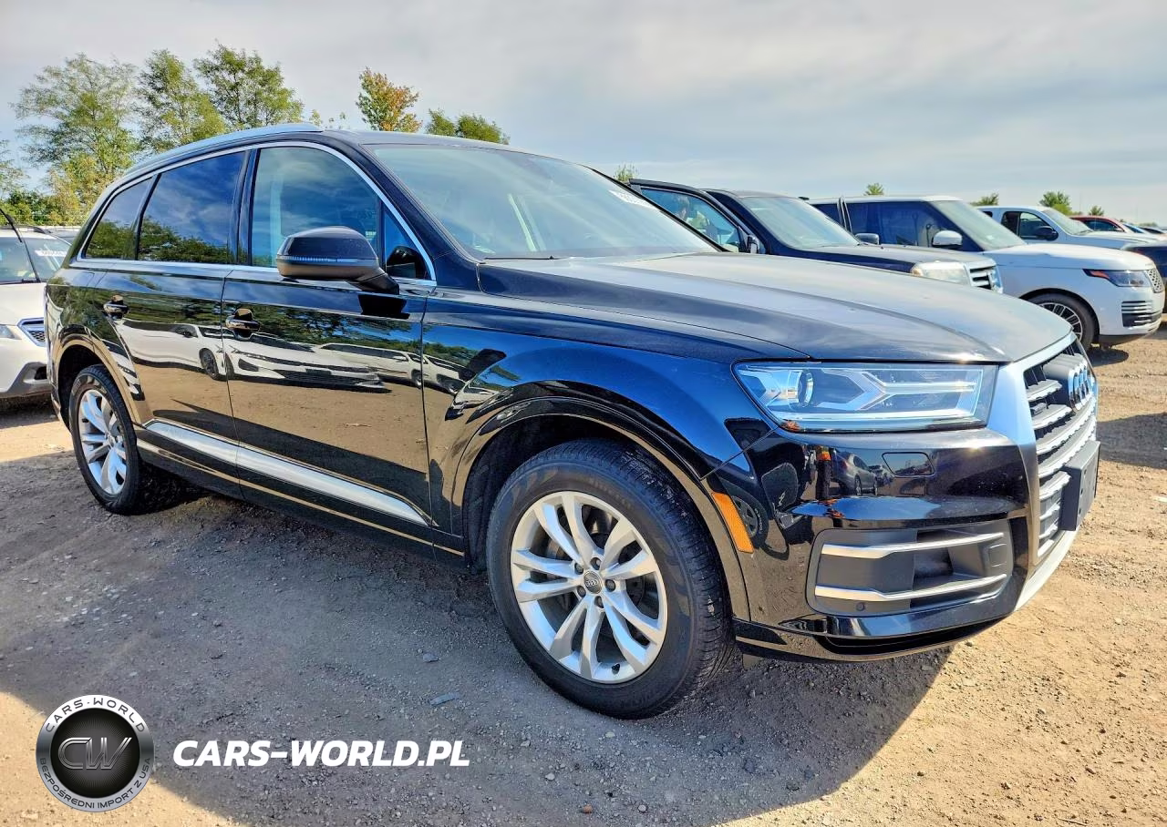 2017 Audi Q7 Premium Plus VIN:WA1LAAF72HD042463 - 4
