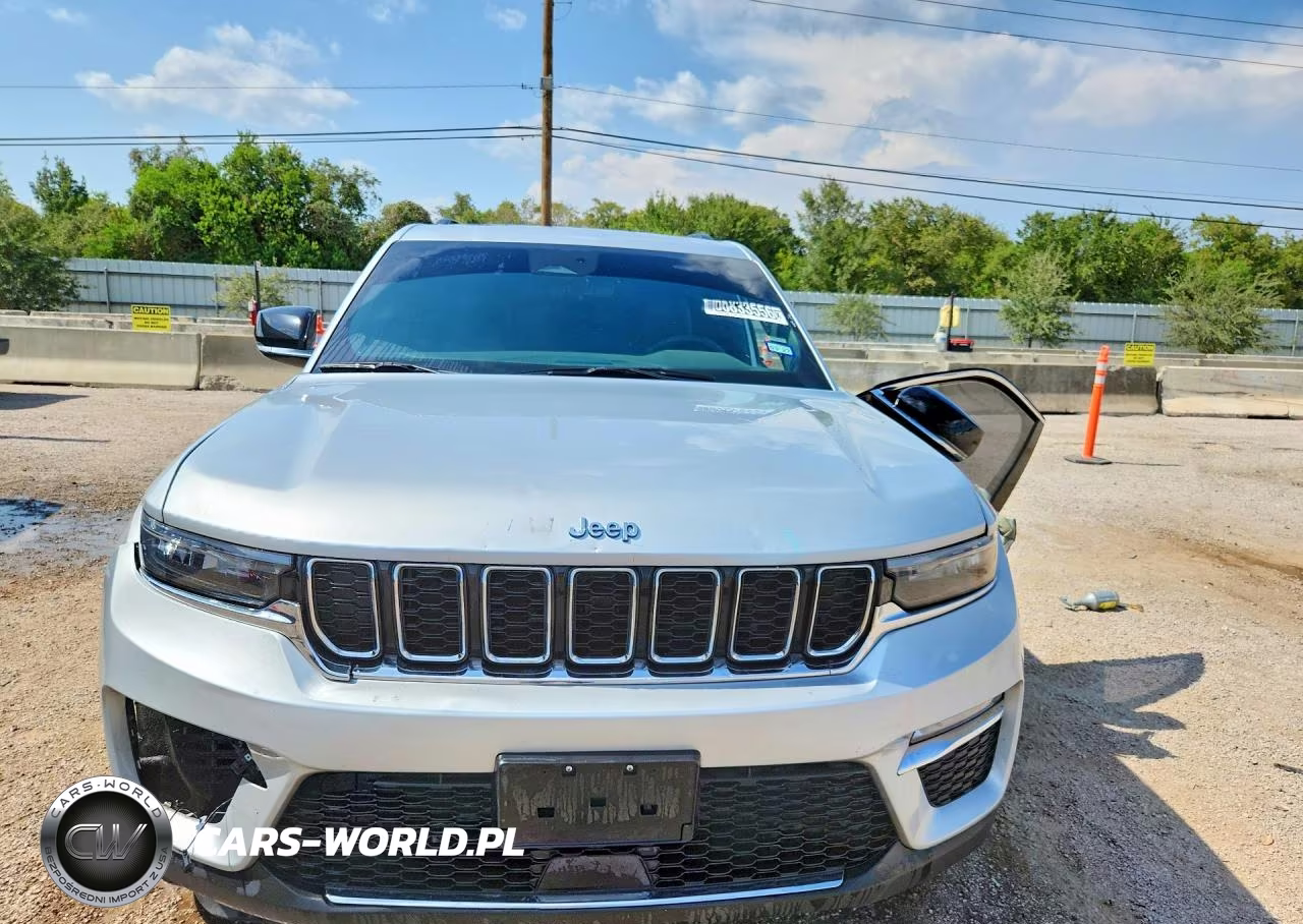 2025 Jeep Grand Cherokee 4Xe VIN:1C4RJYB64S8700998 - 4