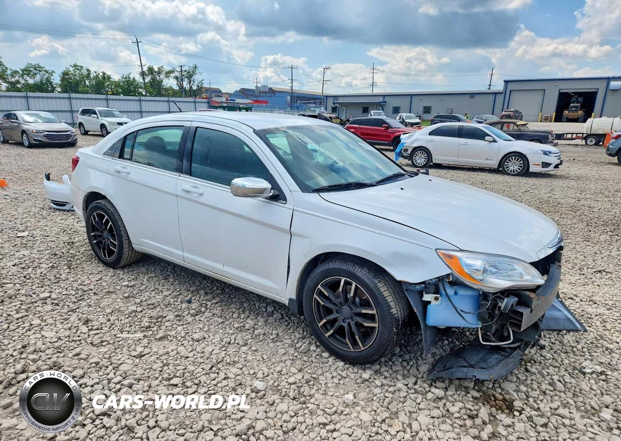 2013 Chrysler 200 Lx VIN:1C3CCBAB0DN671388 - 4
