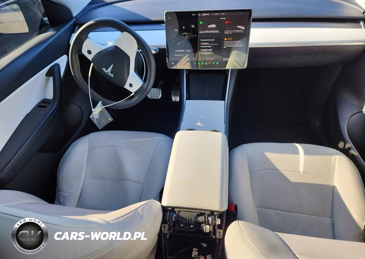 2020 Tesla Model Y VIN:5YJYGDEE3LF018296 - 8