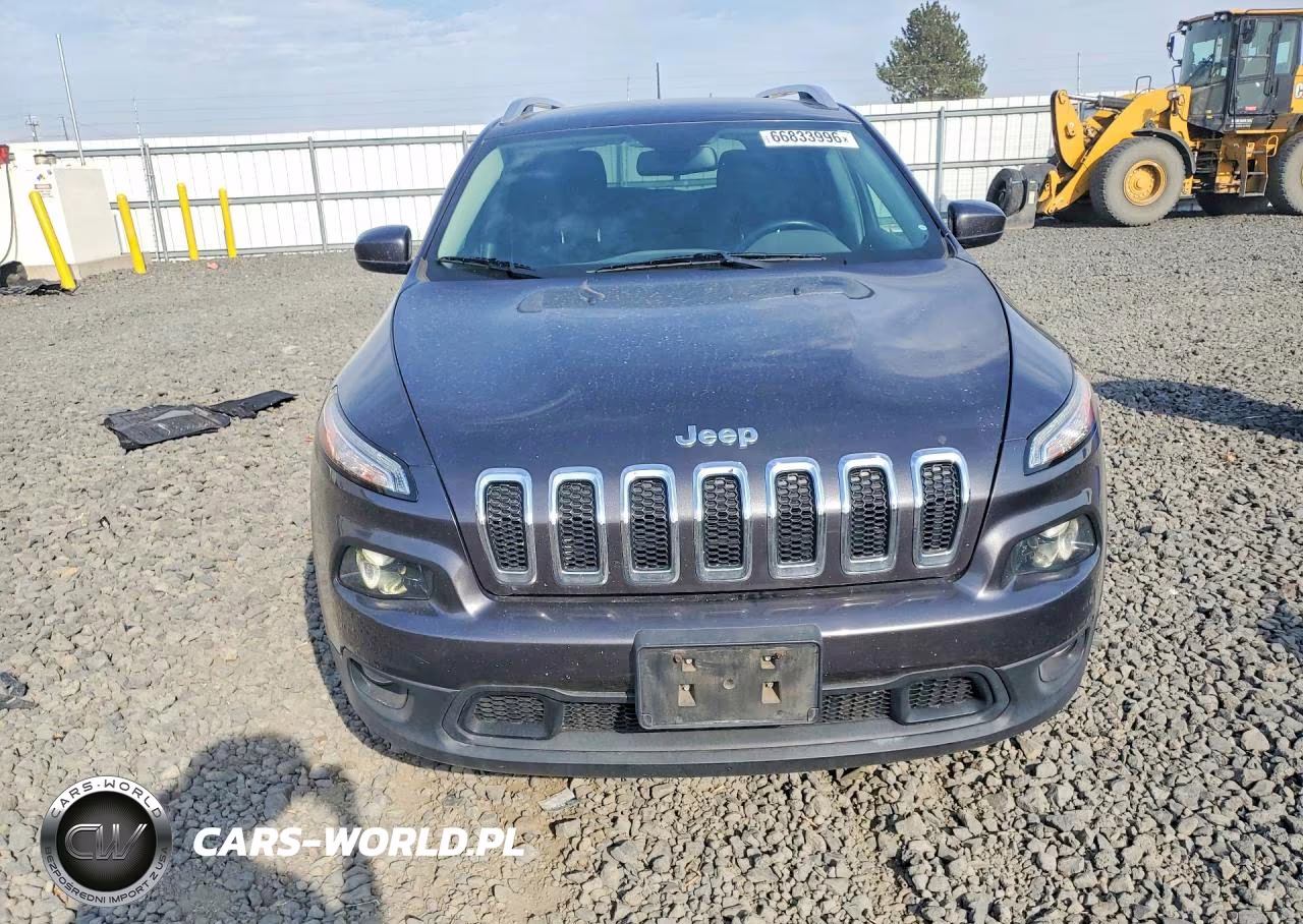 2017 Jeep Cherokee Latitude VIN:1C4PJMCS3HW656749 - 5
