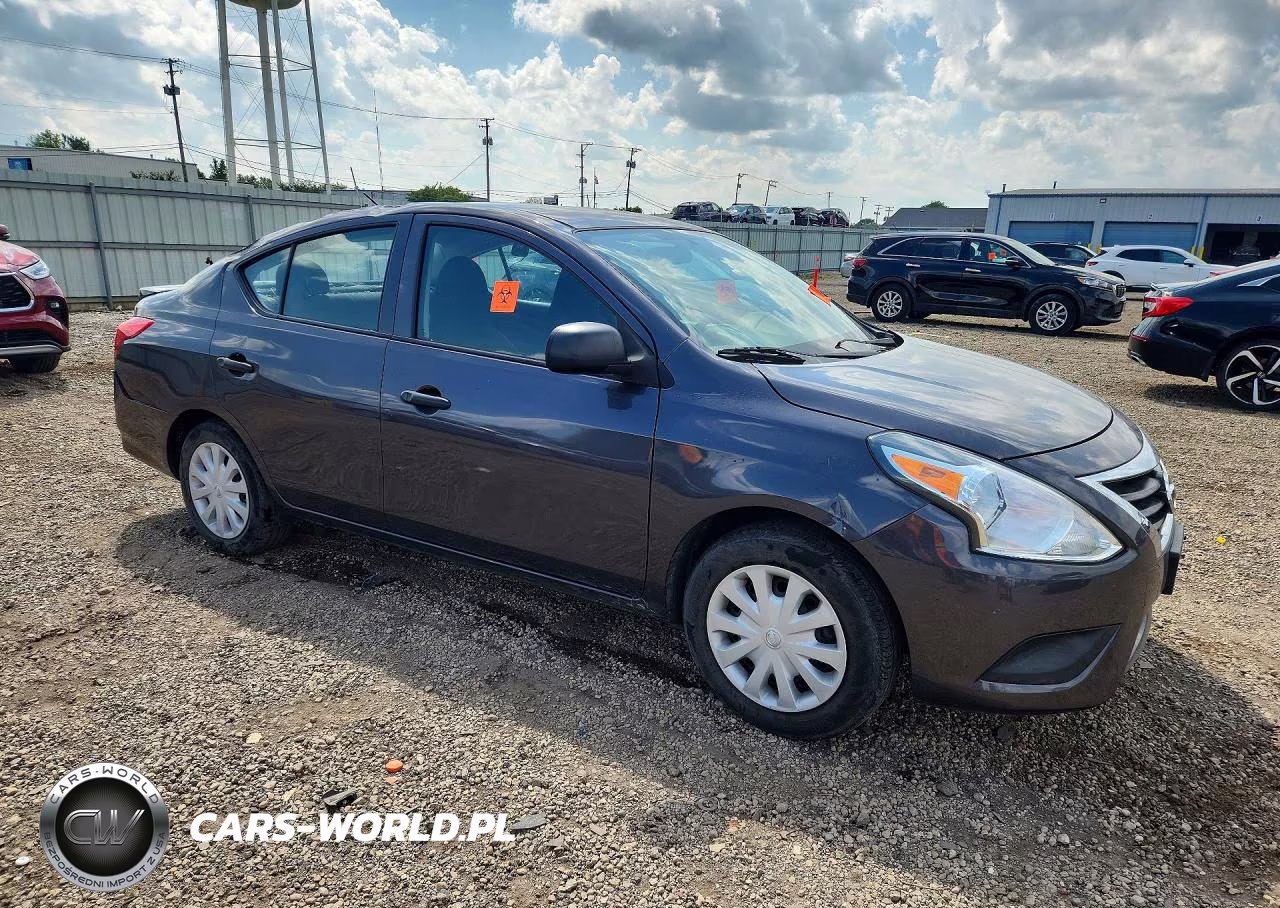 2015 Nissan Versa 1.6 S Plus VIN:3N1CN7AP2FL879986 - 4