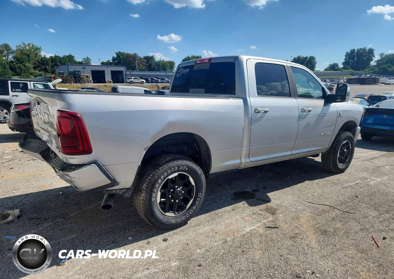 2026 Ram 2500 Laramie VIN:3C63R5FLXTG206922 - 3