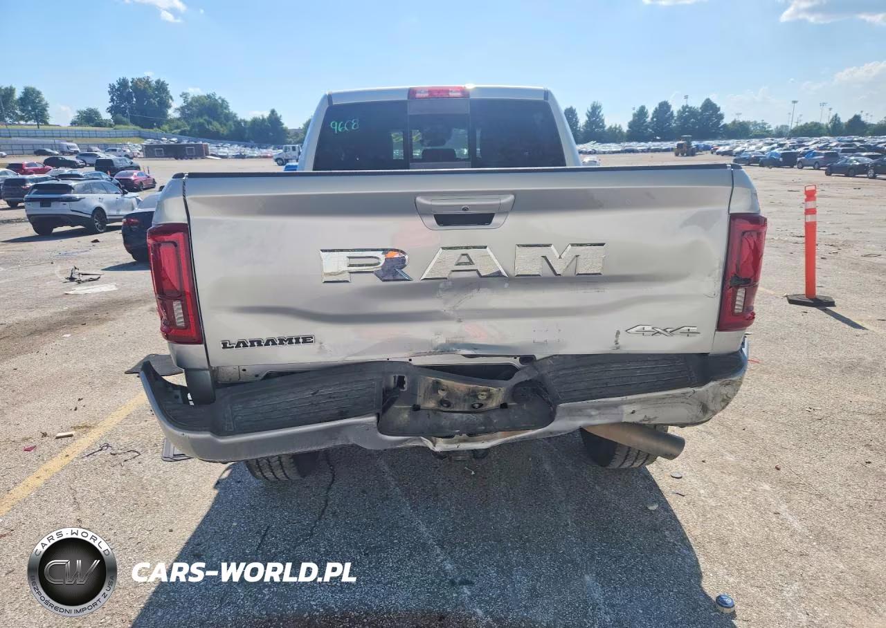 2026 Ram 2500 Laramie VIN:3C63R5FLXTG206922 - 6
