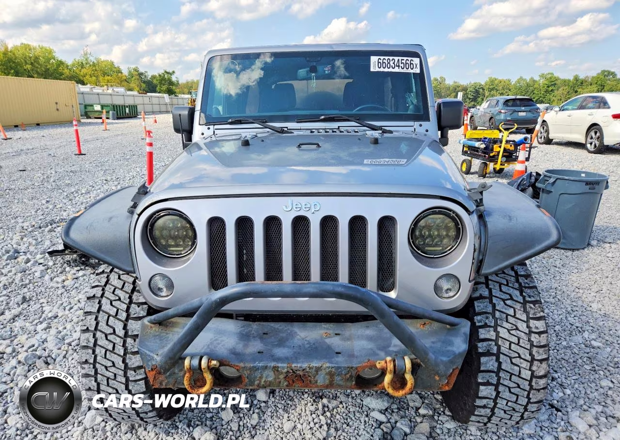 2014 Jeep Wrangler Unlimited Sport VIN:1C4BJWDG8EL190684 - 5