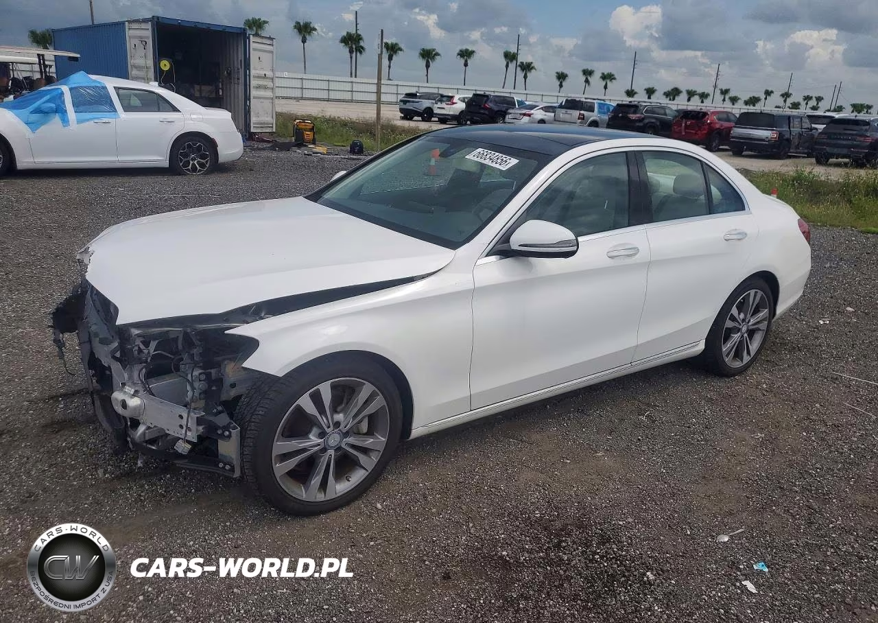 2017 Mercedes-Benz C 300 – zdjęcie 1 z 12