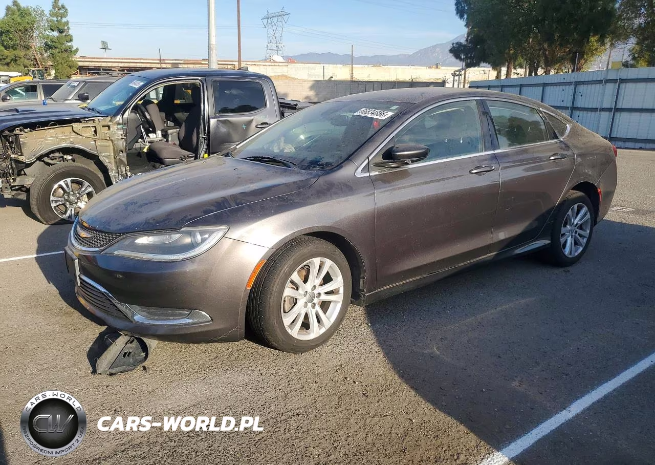 2015 Chrysler 200 Limited VIN:1C3CCCABXFN747417 - 1