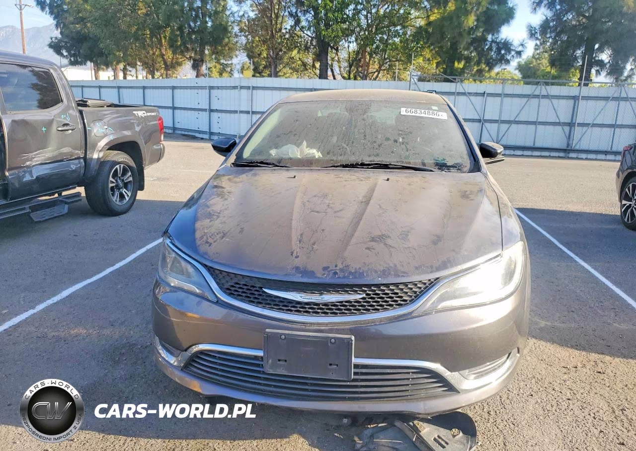 2015 Chrysler 200 Limited VIN:1C3CCCABXFN747417 - 5