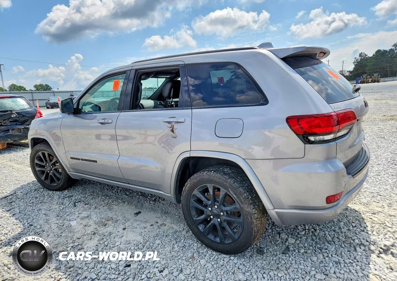 2018 Jeep Grand Cherokee Laredo VIN:1C4RJEAG5JC110006 - 2