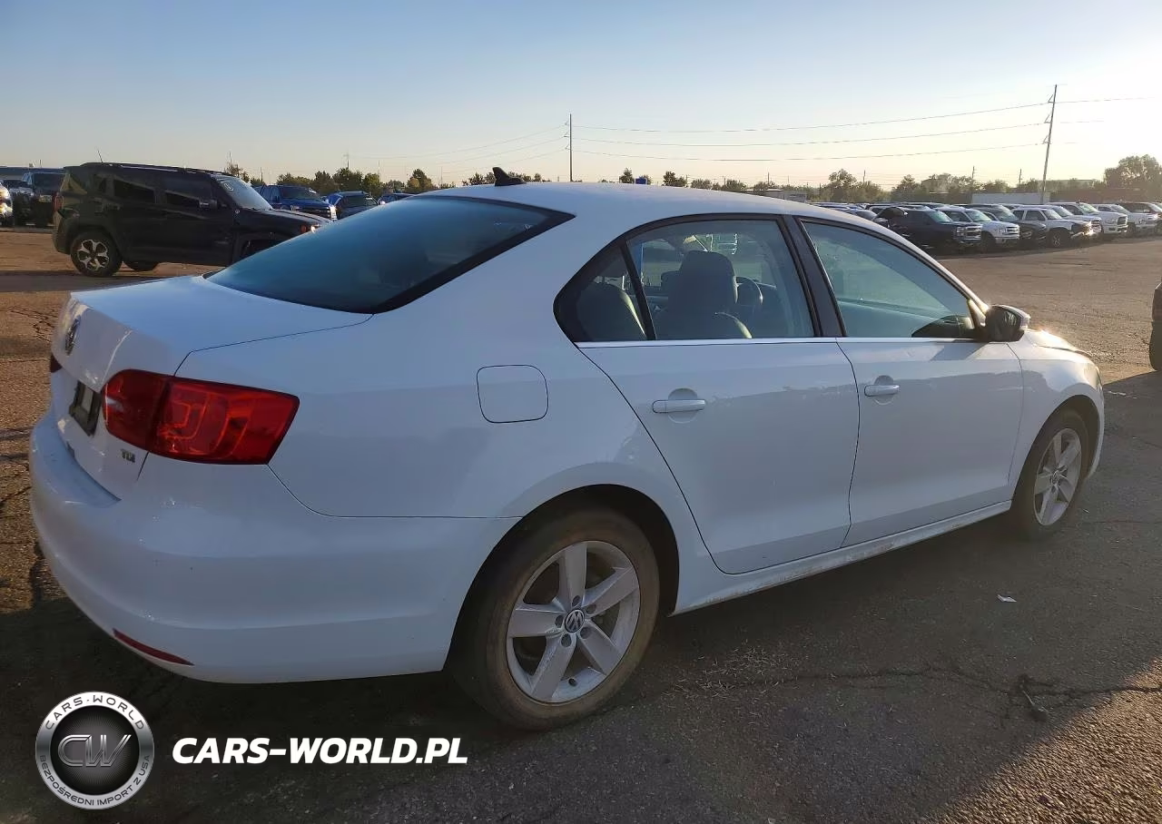 2014 Volkswagen Jetta Tdi VIN:3VWLL7AJ1EM287502 - 3