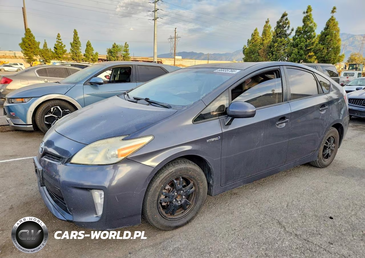2013 Toyota Prius Two – zdjęcie 1 z 12