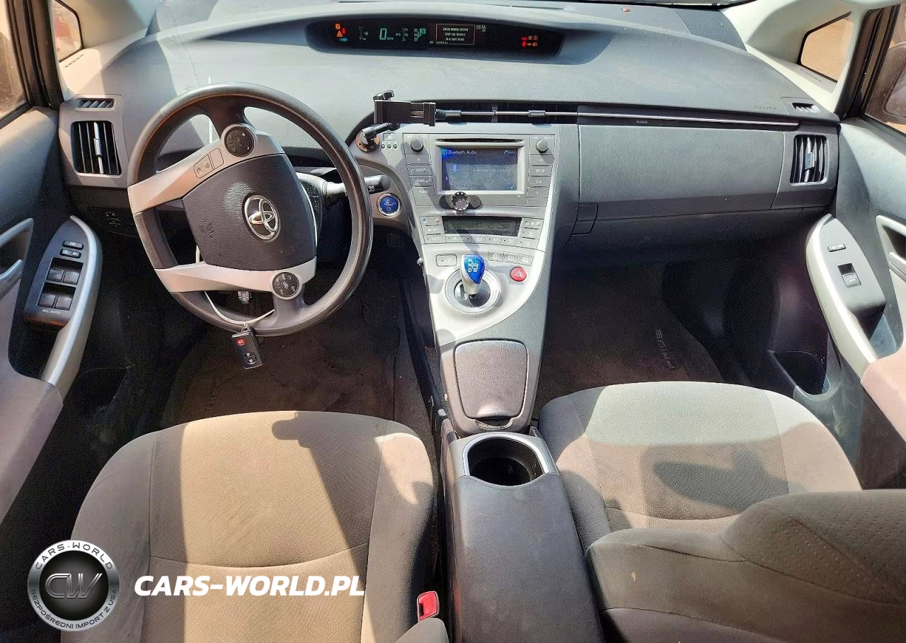 2013 Toyota Prius Two VIN:JTDKN3DU5D1707202 - 8