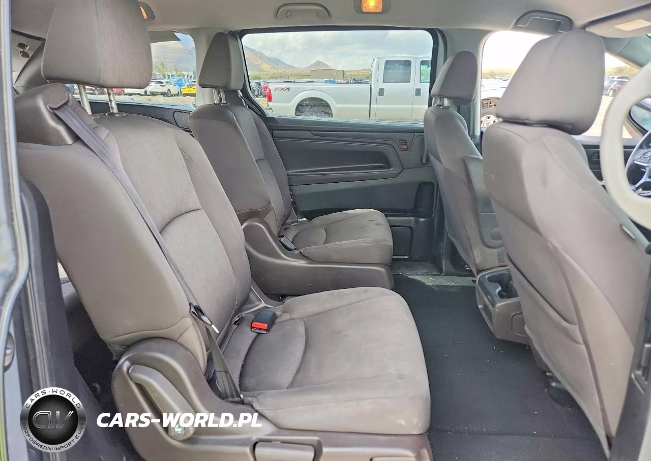 2018 Honda Odyssey Lx VIN:5FNRL6H25JB106924 - 11