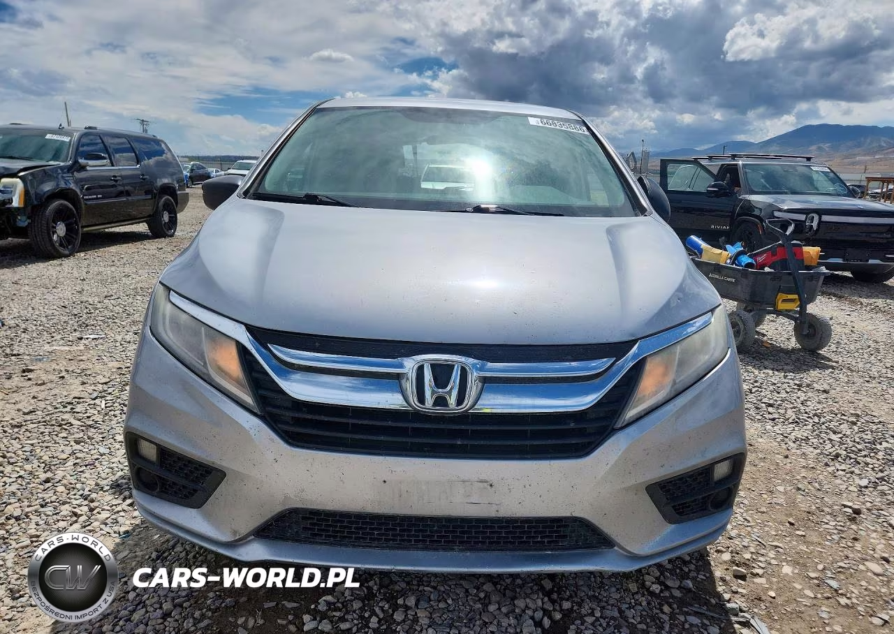 2018 Honda Odyssey Lx VIN:5FNRL6H25JB106924 - 5